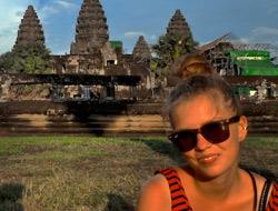 Clara var frivillig i Cambodja