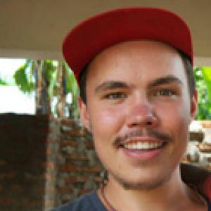 Jonathan var frivillig i Uganda