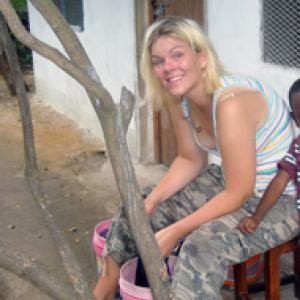 Monika var på højskole i Kenya inden hun skulle ud som frivillig